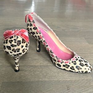 Chinese Laundry Cheetah Print Pink Velvet Bow perfect Y2K Heels women’s size 6